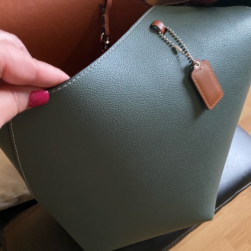 Maison De Beaute purse